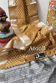 Saree Pondur Warm Silk